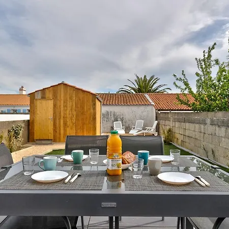 - 650m De La - Jardin Holiday home La Gueriniere